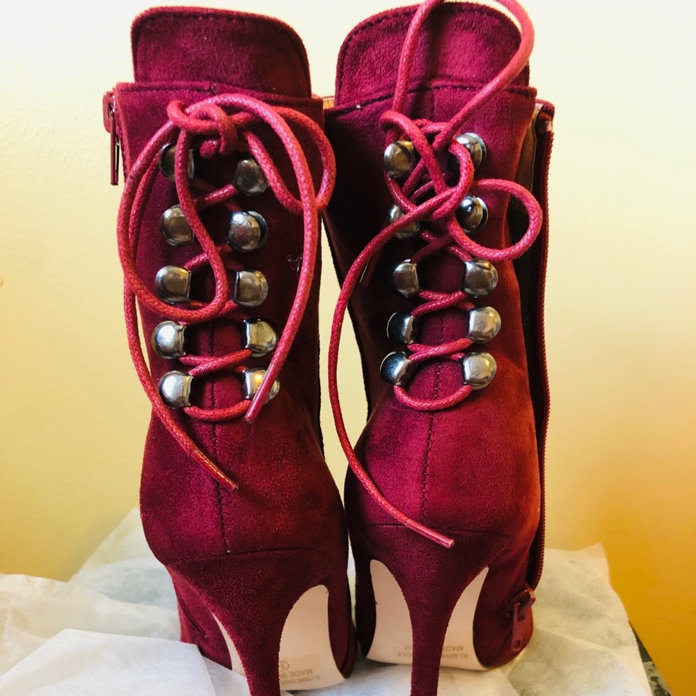 Heels - Picture 3 of 5